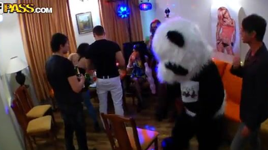 Wild College Students Throw A Drunk Sex Party!