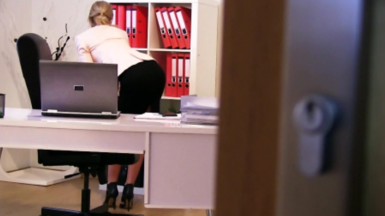 Beautiful Blonde Can't Resist Fucking At Work!