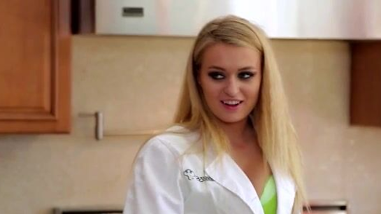 Big Tit Blonde Seduced The Neighbor Right On The Kitchen!