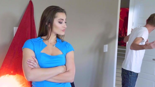Husband Caught His Wife Cheating Red-Handed In Their Bedroom!