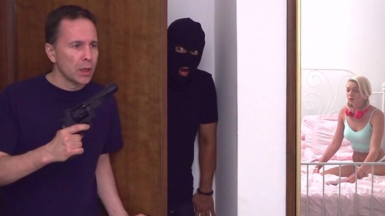 Dad Catches Burglar Who Just Fucked His Daughter!