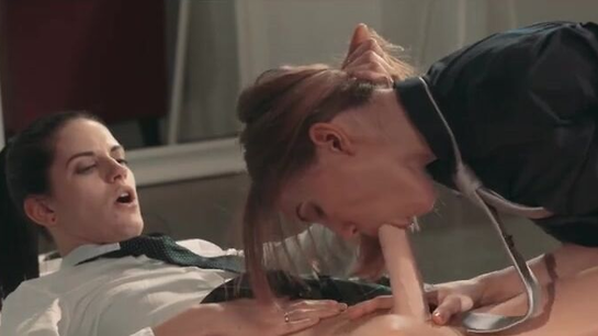 Hot Young College Girls Fuck Each Other With Thick Strap-On!