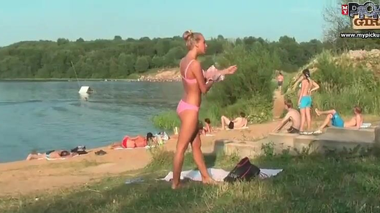 Lonely Girl Sunbathing On The Beach Got Picked Up And Fucked By Pros!