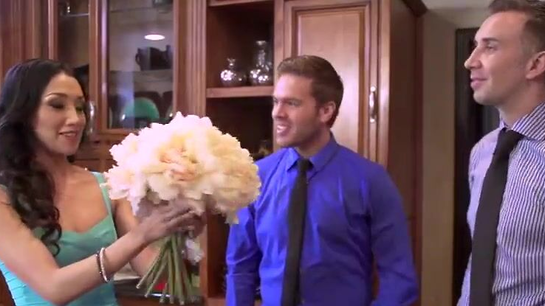 Boss's Hot Wife Got Fucked Hard On The Kitchen Counter By His Employee!