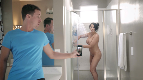 Stepson Catches Naked Stepmom And Films Her