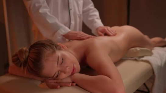 Gave Her A Full Body Massage & Made Her Cum Hard - Russian Massage 2022!