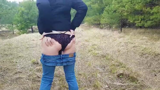 She Dropped Her Pants In The Forest And Seduced Him For Wild Sex!