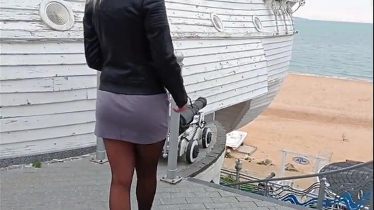 Married Woman Seduces The Photographer And Cheats On Hubby!