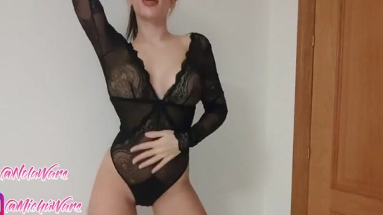 Busty Beauty With Puffy Lips Teases Fans With Sexy Striptease!