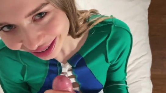 Best Friend's Girlfriend Came Over And Gave Me A Sneaky Blowjob!