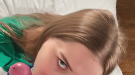 Best Friend's Girlfriend Came Over And Gave Me A Sneaky Blowjob!