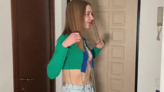 Best Friend's Girlfriend Came Over And Gave Me A Sneaky Blowjob!