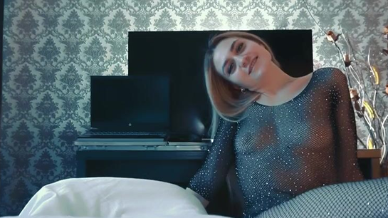 Tinder Date Ended With Me Fucking Her Hard In My Bed!