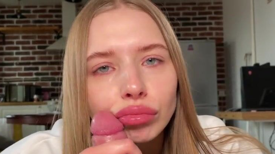 Real Russian couple homemade POV sex filmed on a phone