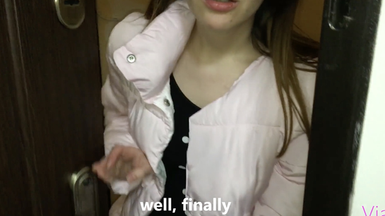 Tinder Slut Finally Came Over... We Fucked Right Away!