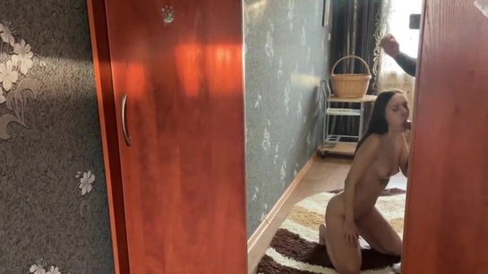Hot Realtor Fucked Her Client Hard On The Empty Apartment For Rent!