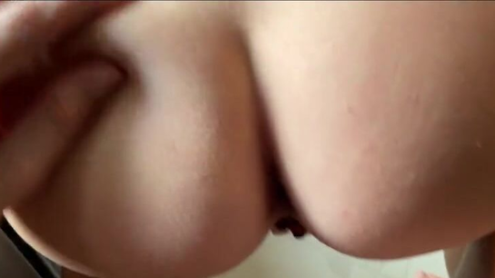 Quick Fuck With My Friend's Hot Girlfriend While He Was In The Shower!
