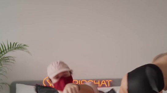 Pizza Guy Creampied Eva Elfie On Her Live Stream!