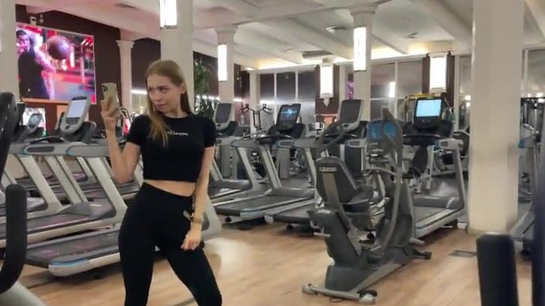 Quick Fuck With Hot Russian Fitness Girl At The Gym!