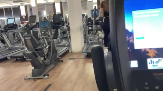 Quick Fuck With Hot Russian Fitness Girl At The Gym!