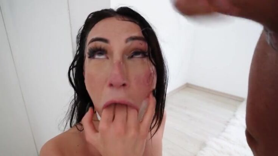 Experienced Slut Gives Insanely Sloppy Deepthroat!