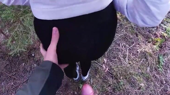 My GF Loves Sucking Cock And Taking Anal Creampie Outdoors!