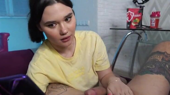 Hot Russian Girl Gave Home Blowjob With Dirty Talk!