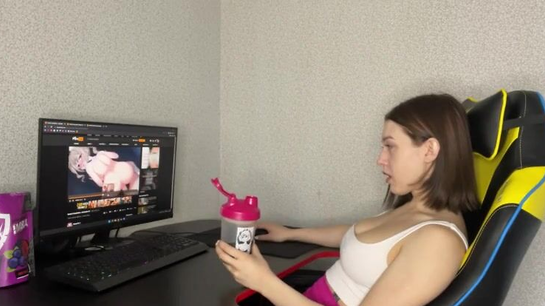 Russian Fitness Girl Got Horny Watching Porn And Stripped!