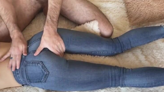 Tinder Girl With Perfect Ass Came For Massage And Got Destroyed!