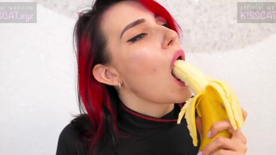 She Practiced Sucking Dick On Bananas... Now She’s Pro!
