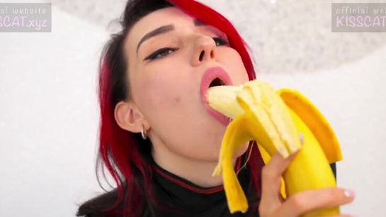 She Practiced Sucking Dick On Bananas... Now She’s Pro!