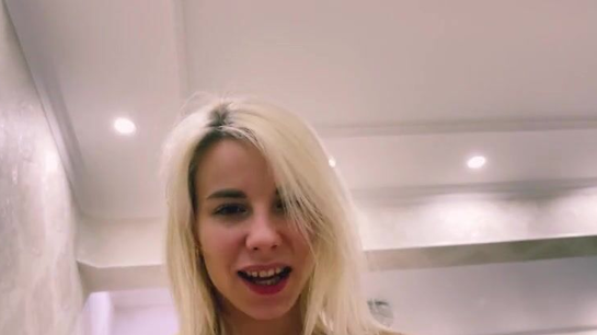 Young Fitness Babe Seduces Him and Moans Loud Getting Fucked!