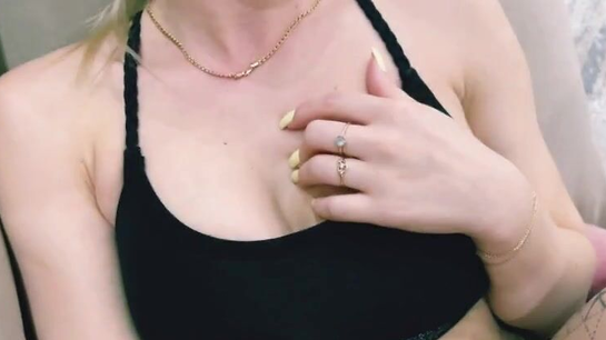 Young Fitness Babe Seduces Him and Moans Loud Getting Fucked!