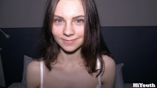 Cute Girl Surprises Boyfriend With New Sexy Lingerie!