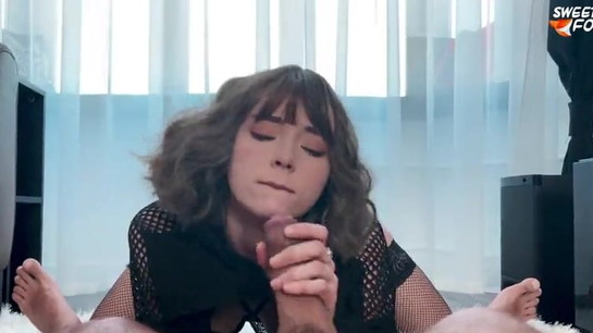 She Seduced Him In Lingerie And Fucked Him On The Floor!