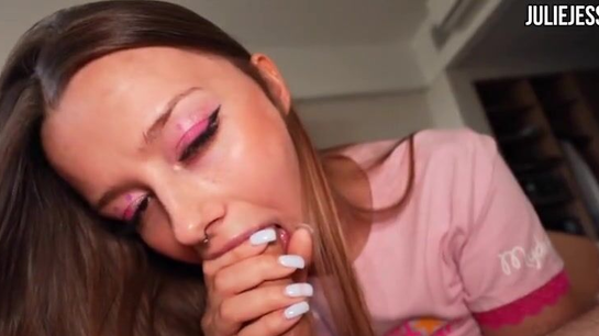 Found A Girl Who Always Wants To Fuck Non-Stop!