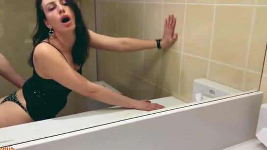 Drunk Party Slut Begged A Stranger To Fuck Her In The Toilet!