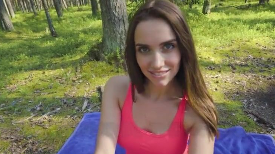 Fucked a Hot Girl Deep in the Woods Under the Birds Chirping!