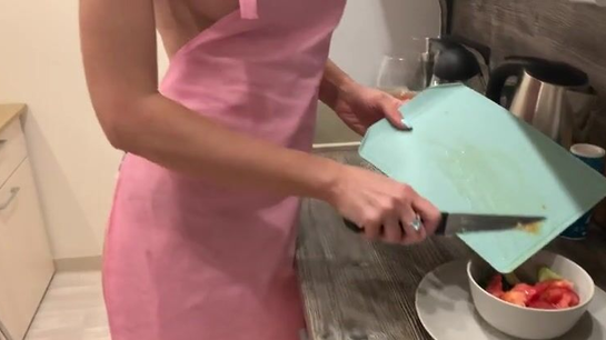Mature MILF Squirt Everywhere While Making Salad in the Kitchen!