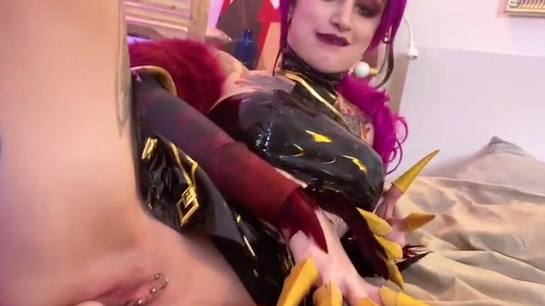 Evelynn Loves Sucking Cock Then Getting Her Ass Destroyed!