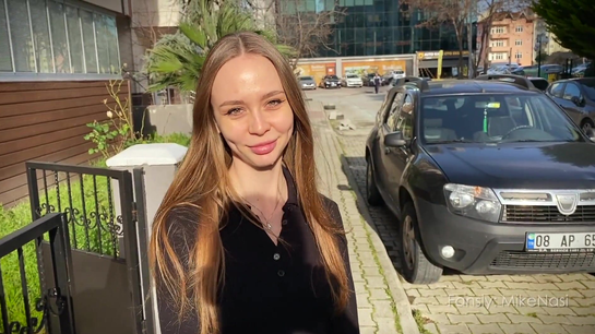 Russian Babe Sucked Stranger's Dick For His Help!
