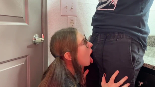 Cheated On My Boyfriend While He Was In The Shower!