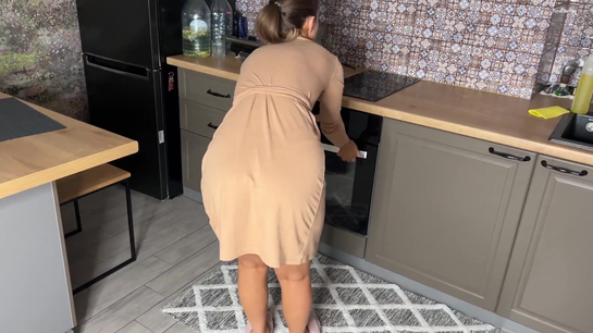 Kitchen Fuck Ended With A Massive Creampie In Her Pussy!