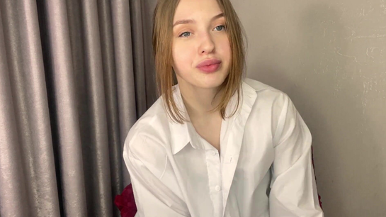 Cute Girl Fingering Herself At Home Got Me So Hard!