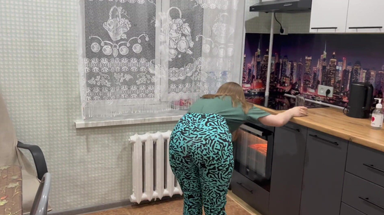 Kitchen Sex Before Dinner Tastes Even Better!